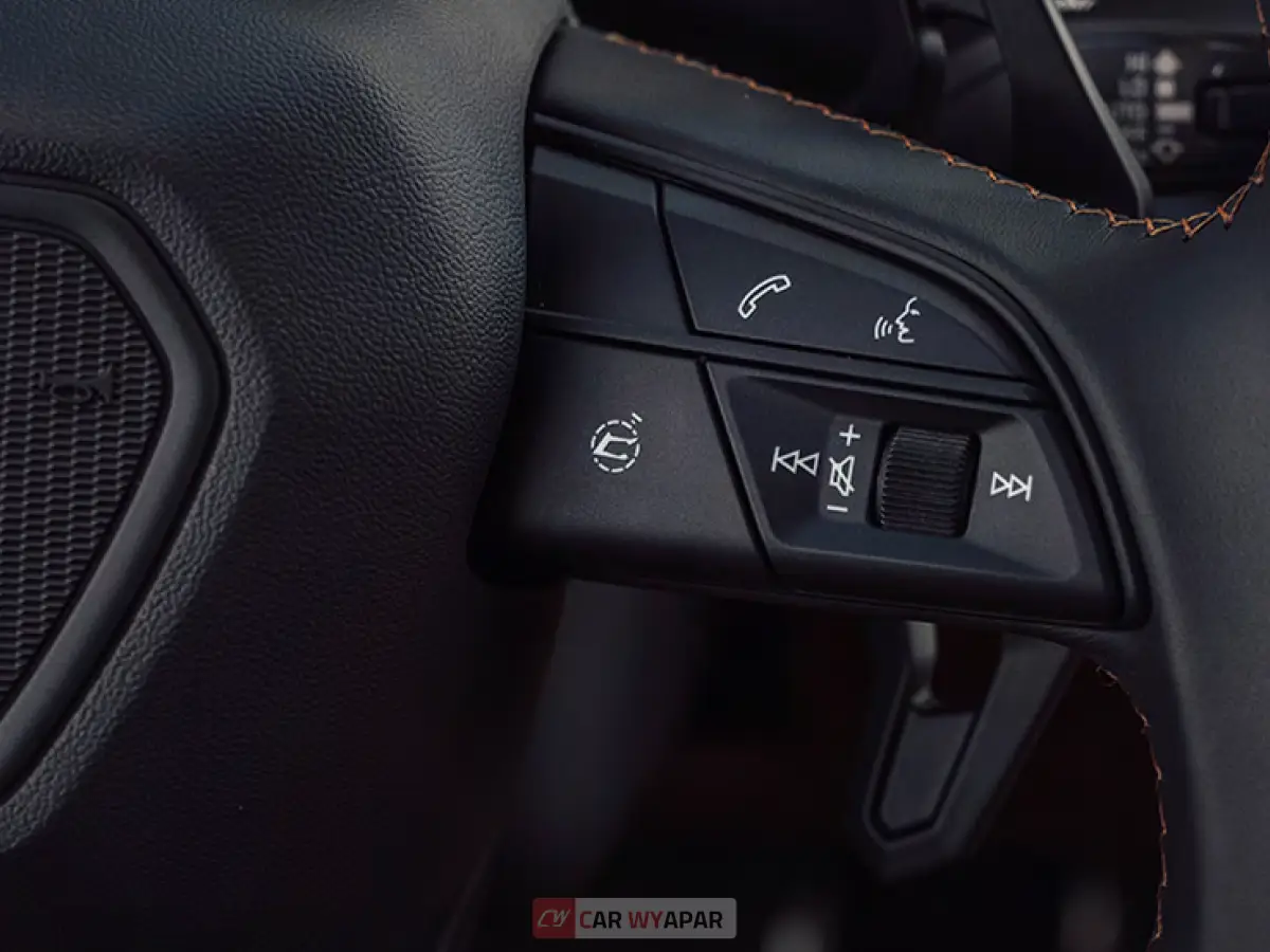 Lamborghini Urus SE Top Feature